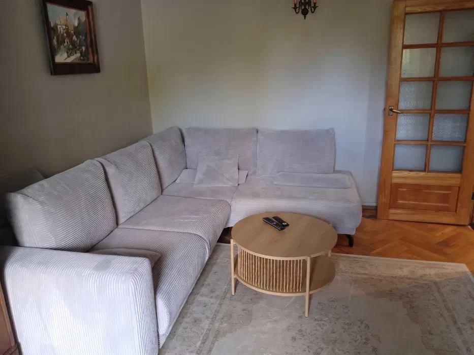 Wynajmę duże 2 pokoje mieszkanie 54 m², Julianów – 6 min do Manufaktury - 1/8