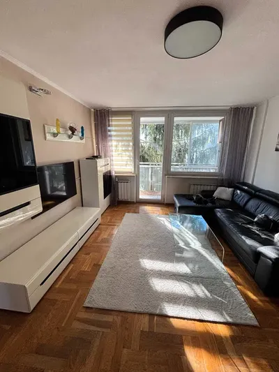 Wynajmę przestronne 3-pokojowe mieszkanie 61 m² na Ursynowie przy metrze Imielin
