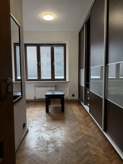 Wynajmę kawalerke dlugoterninowo w centrum Gdyni - 1/6