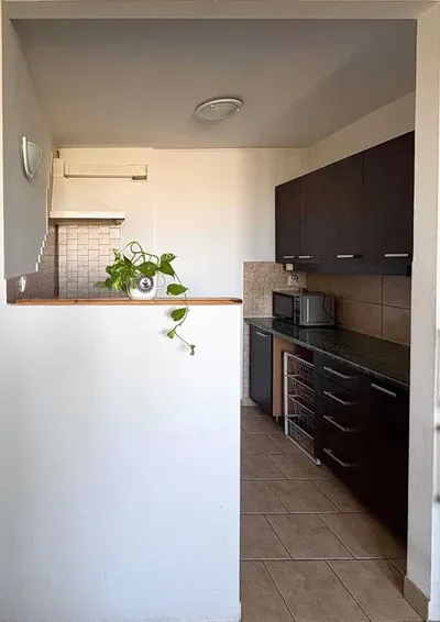 Bezpośrednio – Do wynajęcia mieszkanie 2 pokoje – Metro Bródno – Oddzielna kuchnia – Balkon – Piwnica – W pełni umeblowane - miniatura 5