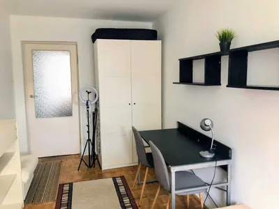 Średni pokój dla studentki, Sołacz,blisko UP - miniatura 2