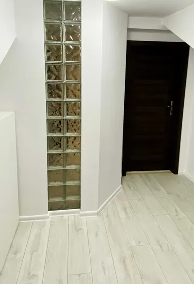 Wolny ładny pokój w mieszkaniu studenckim - miniatura 3