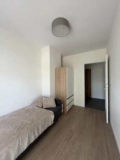 3 pokojowe mieszkanie w apartamentowcu - miniatura 4