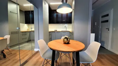 36 m2, 2 pokoje, garaż, ul Obwodowa Targówek, cisza i zieleń, od zaraz, balkon umeblowane - miniatura 4
