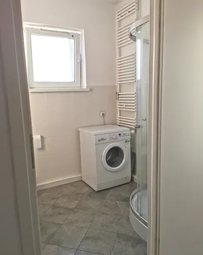 Kawalerka 34m do wynajęcia od 1.10 Górzyskowo ks skorupki 98 c - miniatura 5