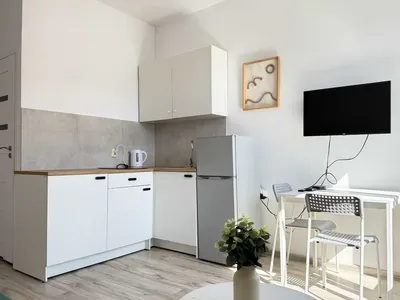 Na wynajem ładna kawalerka w centrum Gdyni, przy ul. Świętojańska 78 - miniatura 2