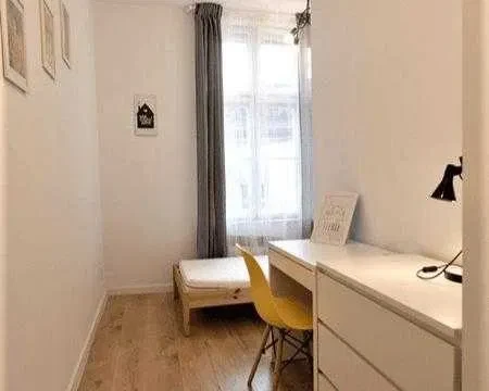 Jasny pokój w centrum z WiFi - Kochanowskiego 2, BRAK PROWIZJI - 1/8