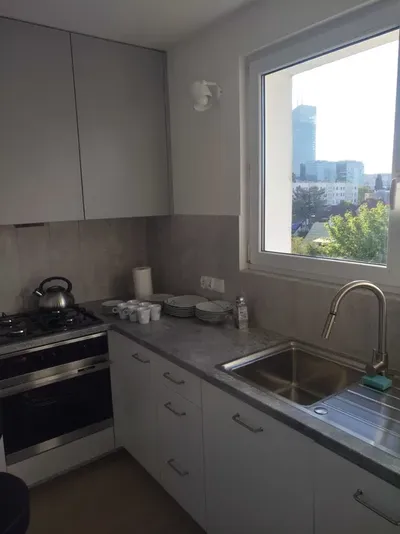 Wynajmę słoneczne mieszkanie, po gruntownym remoncie, w super lokalizacji // Sunny 2-Bedroom Apartment for Long-Term Rent – Gdańsk Przymorze - miniatura 4