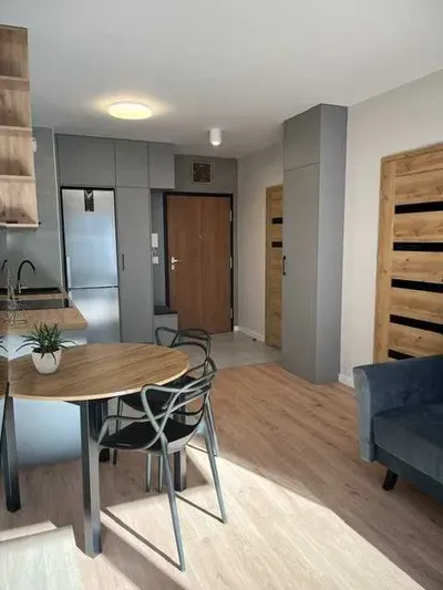 Nowoczesne, dwupokojowe mieszkanie z balkonem i garażem, Praga Południe - miniatura 2