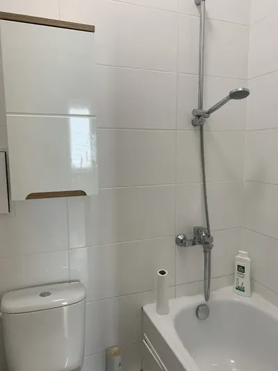 Słoneczna kawalerka na wynajem w Centrum - miniatura 4