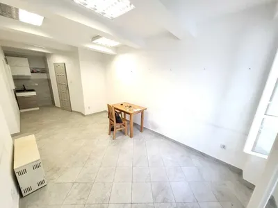 Szewska 23 - Lokal, 2 pokoje, aneks, łazienka, 36m2, ŚCISŁE CENTRUM, OD ZARAZ - miniatura 3