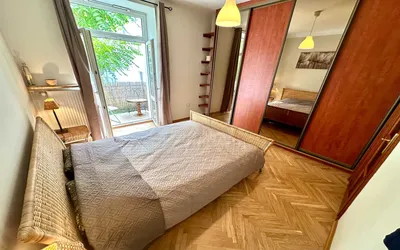 2pok-60m-Metro Ratusz Arsenał ul. Orla, Śródmieście-balkon-bardzo ciche - miniatura 2