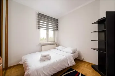 Kabaty. Apartament umeblowany o pow. 37,5 m2 (salon z aneksem kuchennym, sypialnia, przedpokój, łazienka, balkon) - miniatura 3