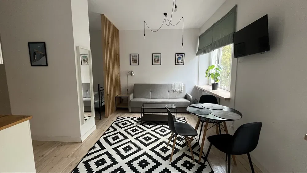 Bezposrednio - obok SGH - ciche i jasne - 1/5