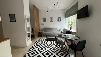 Bezposrednio - obok SGH - ciche i jasne