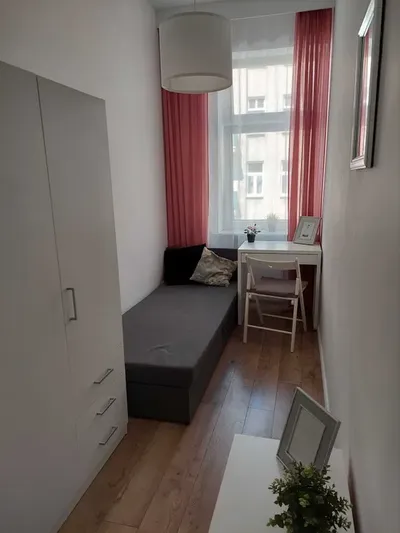 Wynajmę pokój po remoncie ul. Chudoby (Kościuszki) Wrocław z internet - miniatura 2