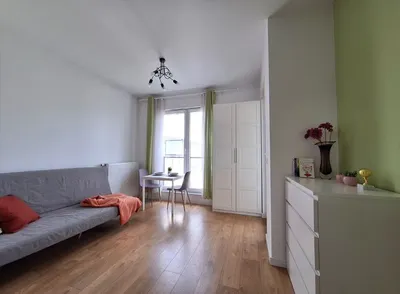 Kawalerka z sypialnią, 3700 zł wszystko, ul. Złoty Potok