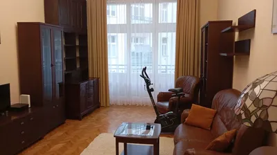 Mieszkanie w zabytkowej kamienicy w Śródmieściu - miniatura 3