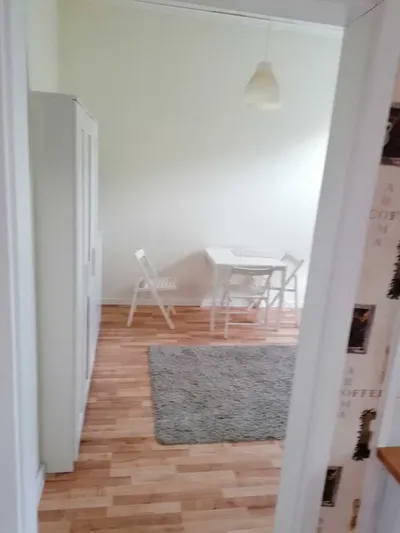 Kawalerka w spokojnej okolicy, miejsce do parkowania - miniatura 5