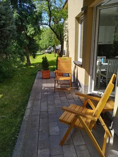 Nowoczesna kawalerka z ogródkiem - Rondo Mogilskie
