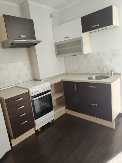 Kawalerka z odrębną sypialnią w doskonałej lokalizacji - miniatura 5