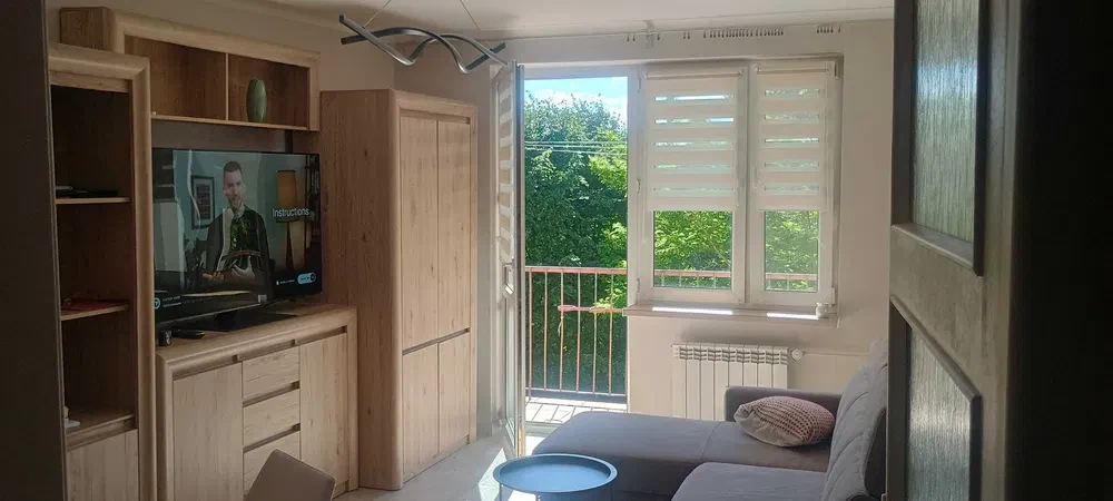 Mieszkanie dwu pokojowe 45 m2 osobna kuchnia. - 1/8