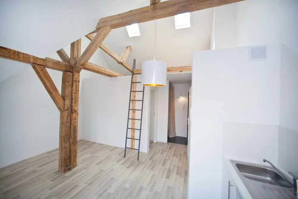 OD 1 LISTOPADA: Loft z antresolą w centrum Gliwic - całość 2000 zł - 1/8