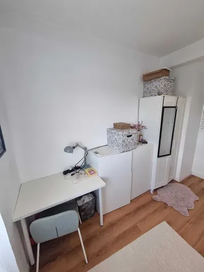 Mieszkanie studenckie,został 1pokój,Sławinek,Room for Rent,we speak english. - miniatura 4