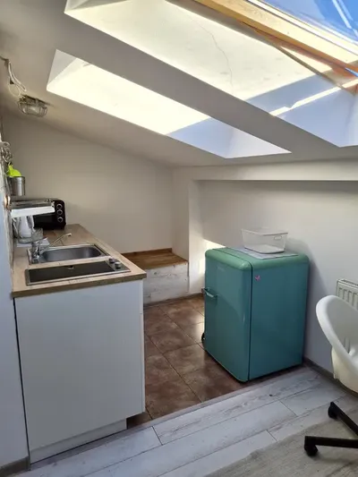 Klimatyczne studio na poddaszu Kraków przy AGH, BEZ POŚREDNIKA I PROWIZJI - miniatura 3