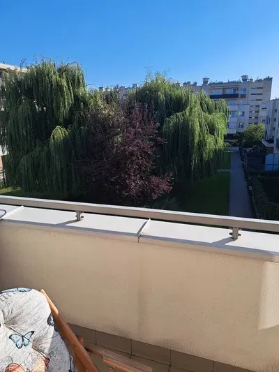 Wynajmę mieszkanie 45.6m2 (salon z aneksem, sypialnia) z dużym balkonem - miniatura 5