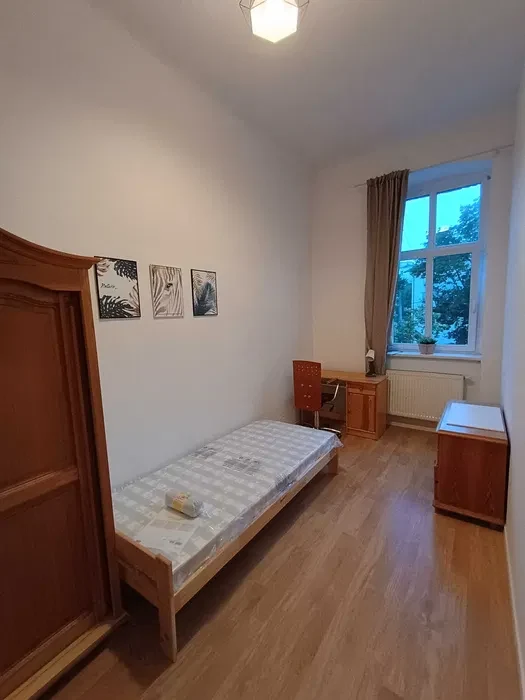 1 osobowy pokój. Wynajem. Ścisłe centrum ul. Mostowa. - 1/8