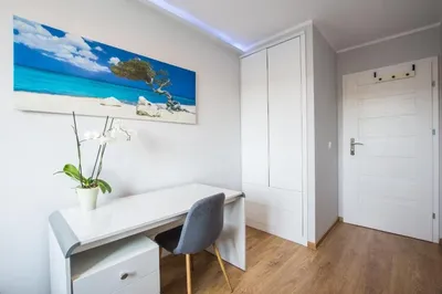 Mieszkanie 40m2 - na 4 mies. - ul. Matejki, Gdynia Bulwar Nadmorski - miniatura 2