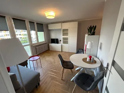 35 m, po generalnym remoncie, 500 m od stacji Imielin