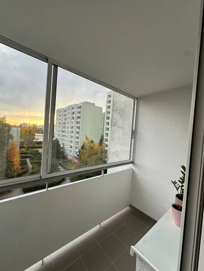 Room in a 2-room apartment for rent for a girl - miniatura 4