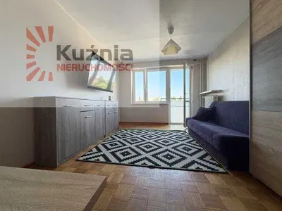 Dwa oddzielne pokoje, kuchnia, winda w budynku, dogodna komunikacja WUM!