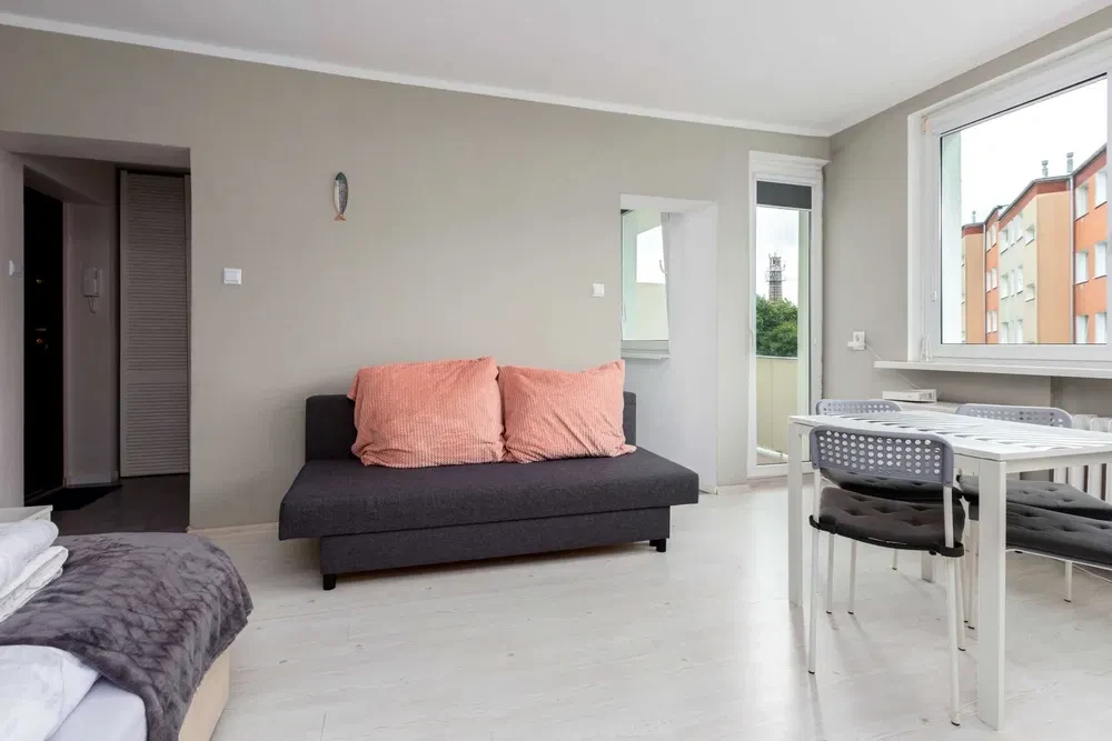 Kawalerka 26 m² do wynajęcia – Gdynia Redłowo, blisko plaży - 1/7