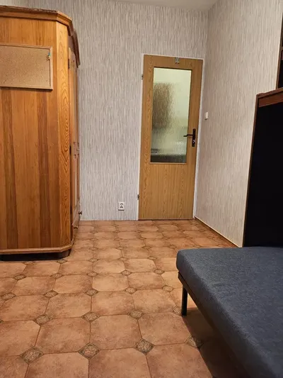 Na wynajem od października mieszkanie 2 pokojowe blisko Ronda Kaponiera - miniatura 2