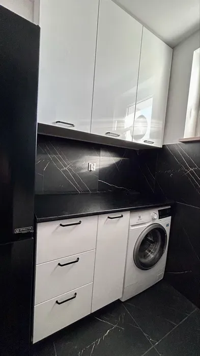 Super lokalizacja! Plac Zawiszy Dwupokojowe mieszkanie swieżo po remoncie - miniatura 2