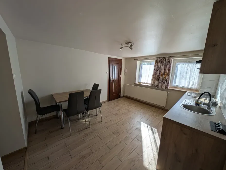 Mieszkanie 2 pokojowe z oddzielnym wejściem - 1/8