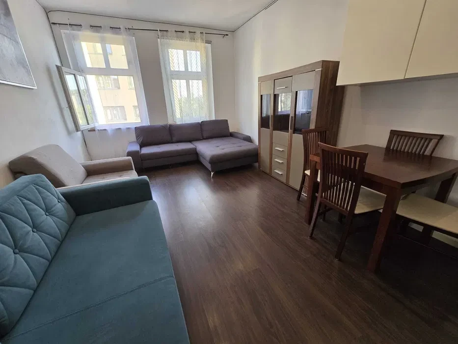 3 pok na Kostuchnie od ZARaZ (przestronne nowoczesne po remoncie) bez mebli ruchomych - 1/8
