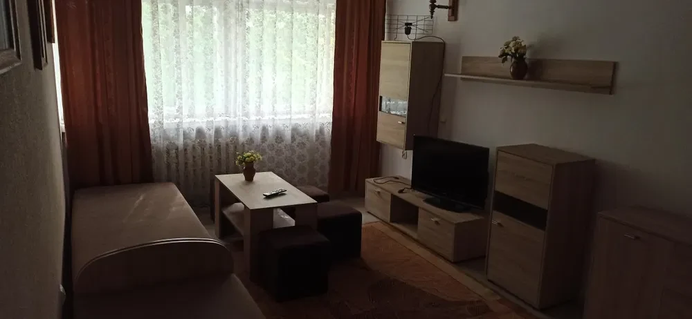 Wynajmę pokój 2 i 3 osobowy - 1/2
