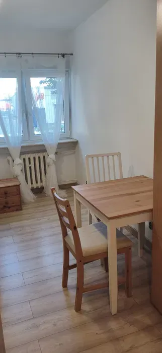 Wynajmę pokój w 3-pok. mieszkaniu - miniatura 2