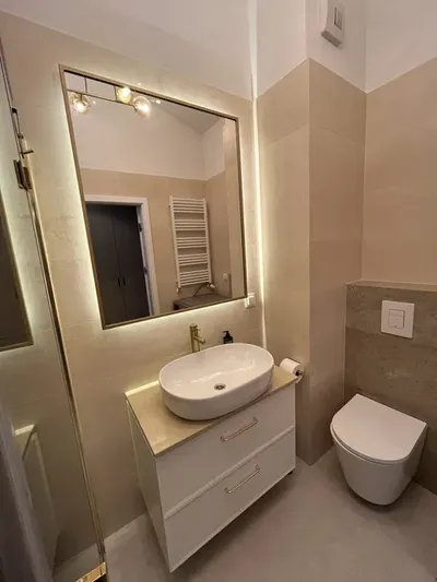 Mieszkanie 46,5m2 z wysokim sufitem, komórką lokatorską 6m2 na piętrze oraz miejscem w garażu podziemnym. - miniatura 5