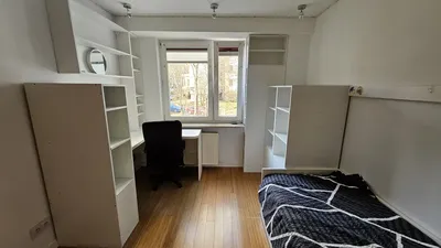 Wynajmę mieszkanie 4 pokojowe z ogródkiem - miniatura 2