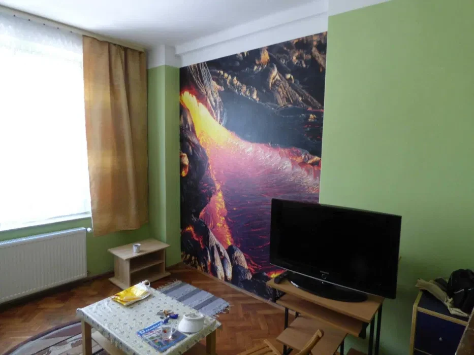 Kawalerka w Krakowie wynajem świetna lokalizacja 28m2 tanio - 1/3