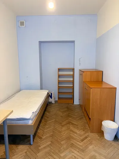 Do wynajecia 3- pokojowe mieszkanie dla 3-4 studentek Krakow Kielecka(Rondo Mogilskie) 2100 ZL - miniatura 2