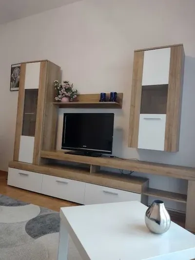 Mieszkanie na Mokotowie przy metrze Wilanowska - 2 pok - balkon - miniatura 2