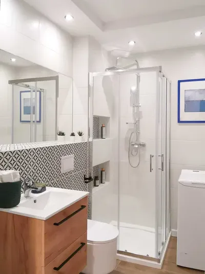 Duża kawalerka (33m2) z garderobą i zabudowanym balkonem | os. Oświecenia | tramwaj | bezpośrednio - miniatura 3