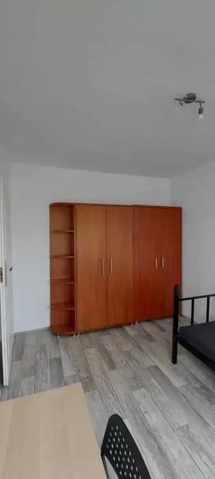 Wynajmę pokój, pokoje w mieszkaniu 2 pokojowym os. Sikornik - miniatura 4