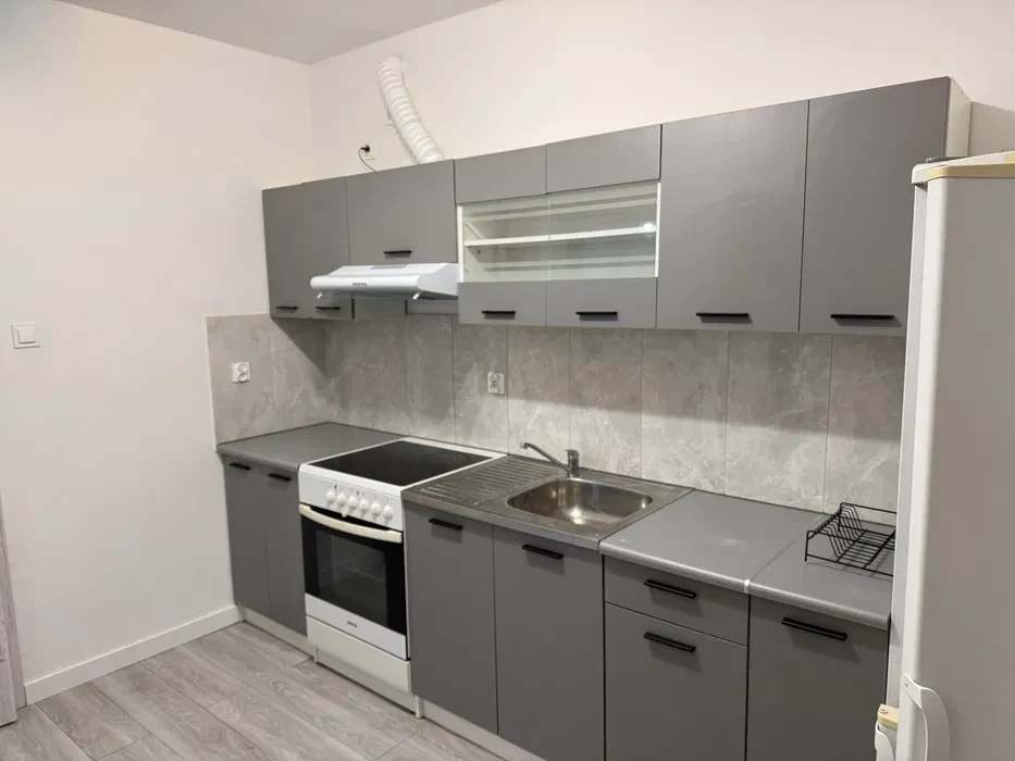 Wynajmę mieszkanie 37m2, 2 pokoje, P-ń Umultowo - bez czynszu - 1/8